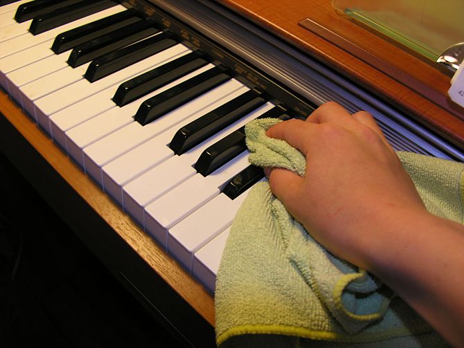 vệ sinh đàn piano