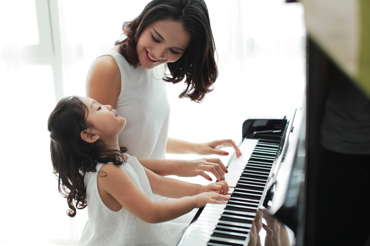 Phụ huynh cần làm gì để trẻ học tốt đàn piano